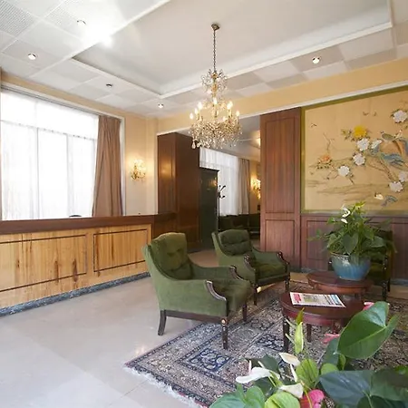 Hotel De Bourgogne 3*
